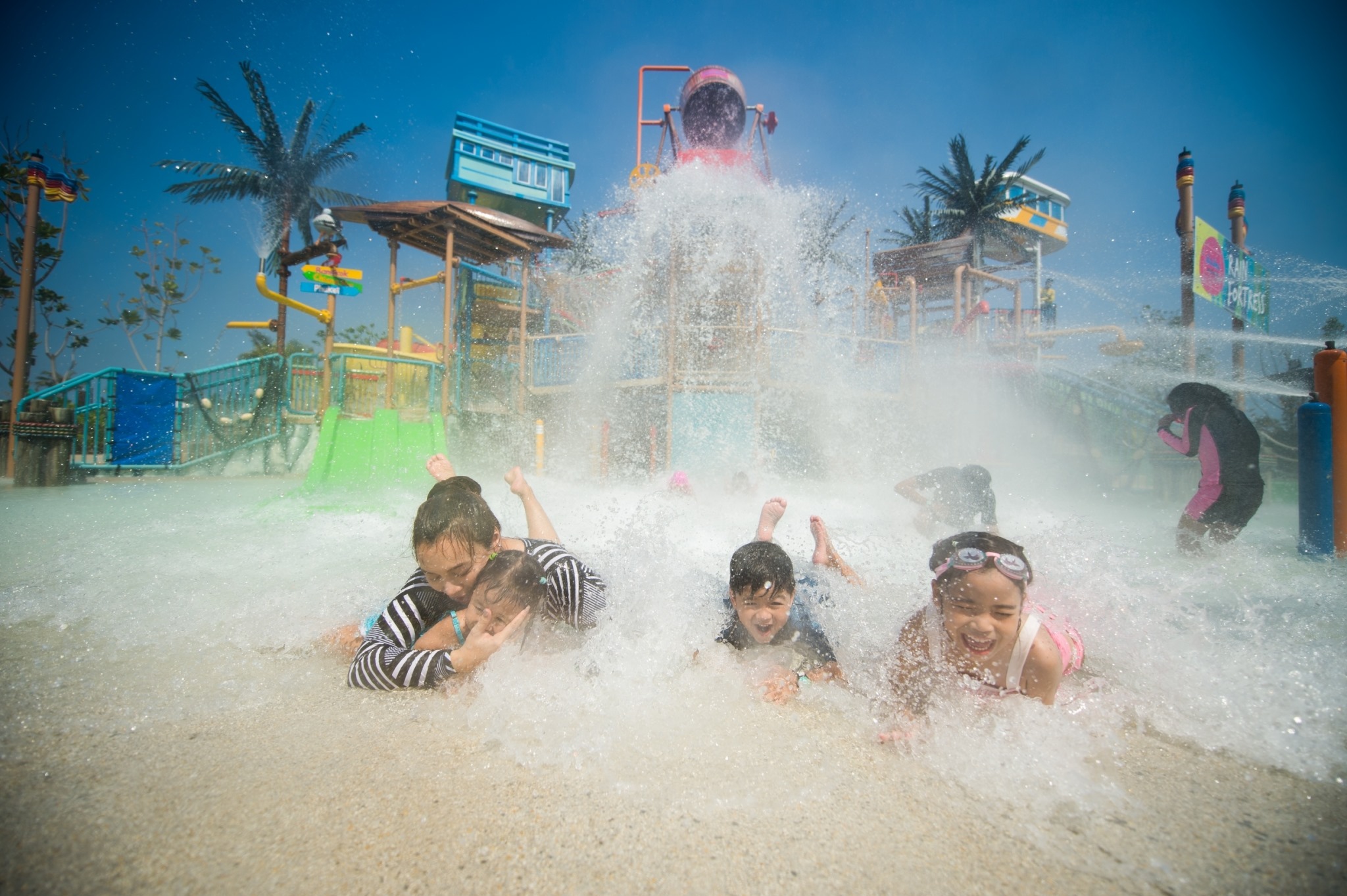 สวนน้ำหัวหิน-นาวา-วานา